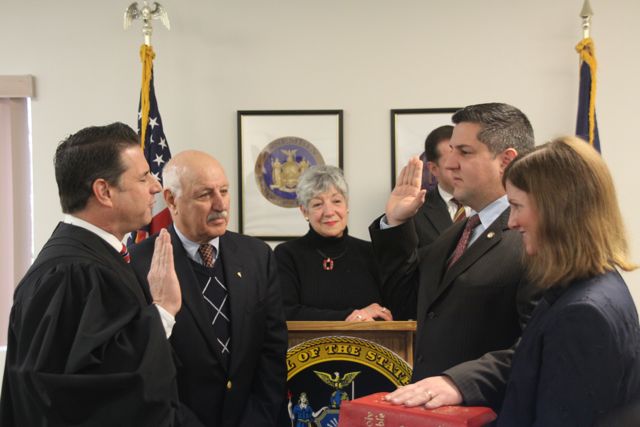 2011_0108_dan Assemblyman Dan Losquadro takes the oath of office