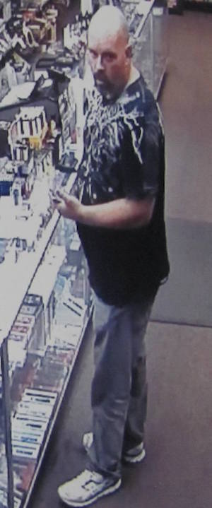2016_0916_wanted_smoke_shop_larceny_2