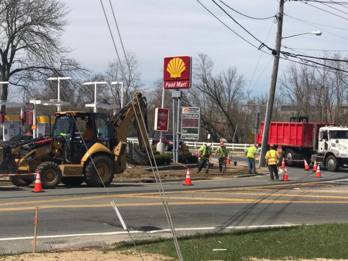 2017_0411_Riverside_traffic_circle_work2 - 1