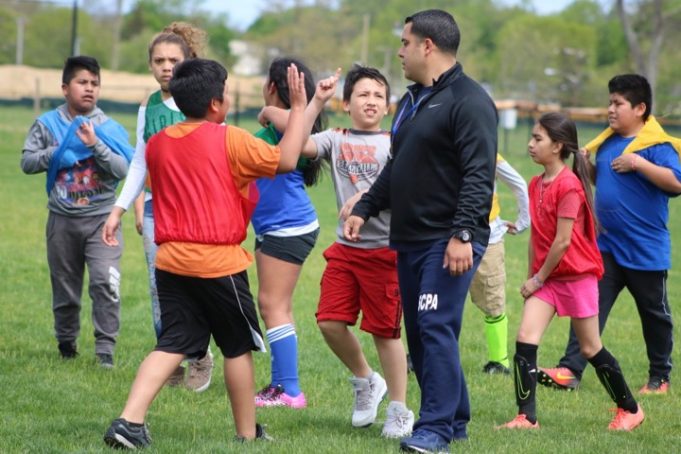 2017_0509_bilingual_soccer_1 - 1