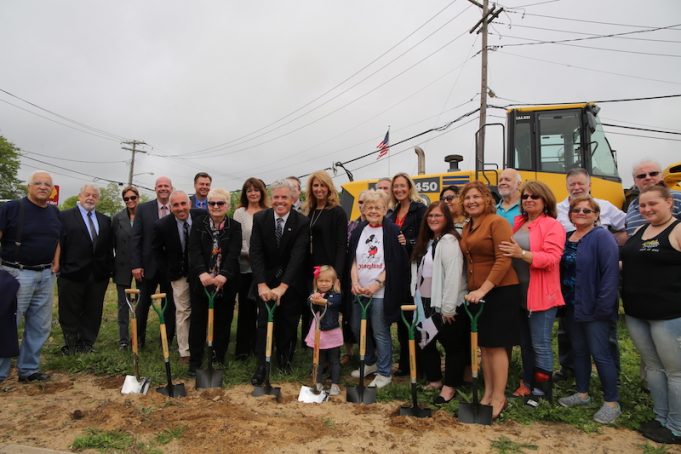 2017_0531_riverside traffic circle groundbreaking_1