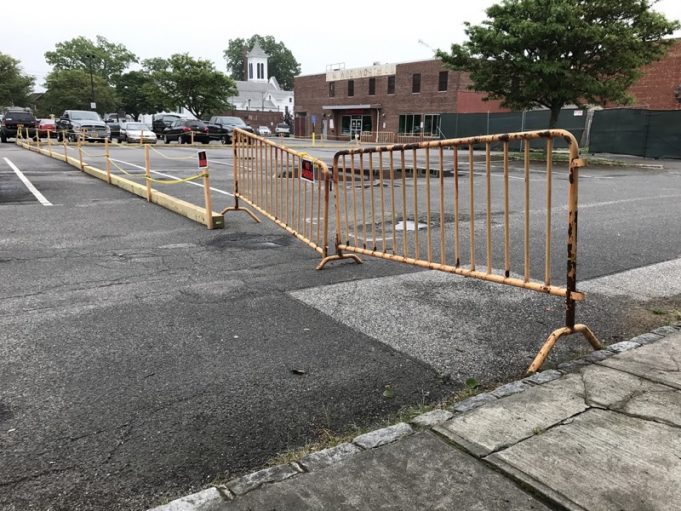2017_0605_suffolk_theater_parking_fence - 1