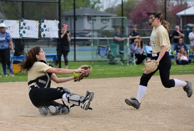 2018_0505_mercy_softball