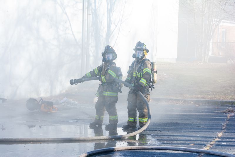 toys-r-us-fire