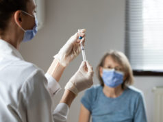 Doctors urge federal and state governments to let them vaccinate vulnerable patients against COVID-19