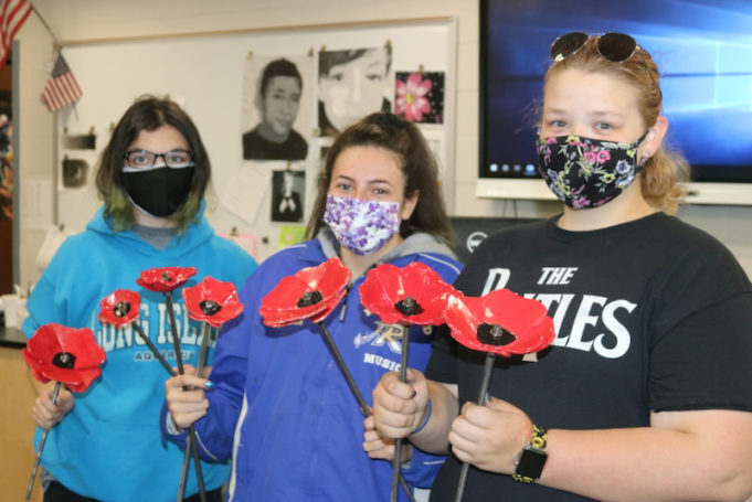 2021 0524 ceramic poppies - 3