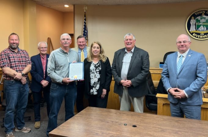 2023_0118_Eddie Reeves & town board - 1