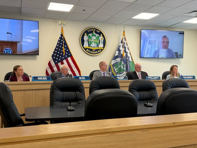 Riverhead advances zoning proposal in conflict with comprehensive plan